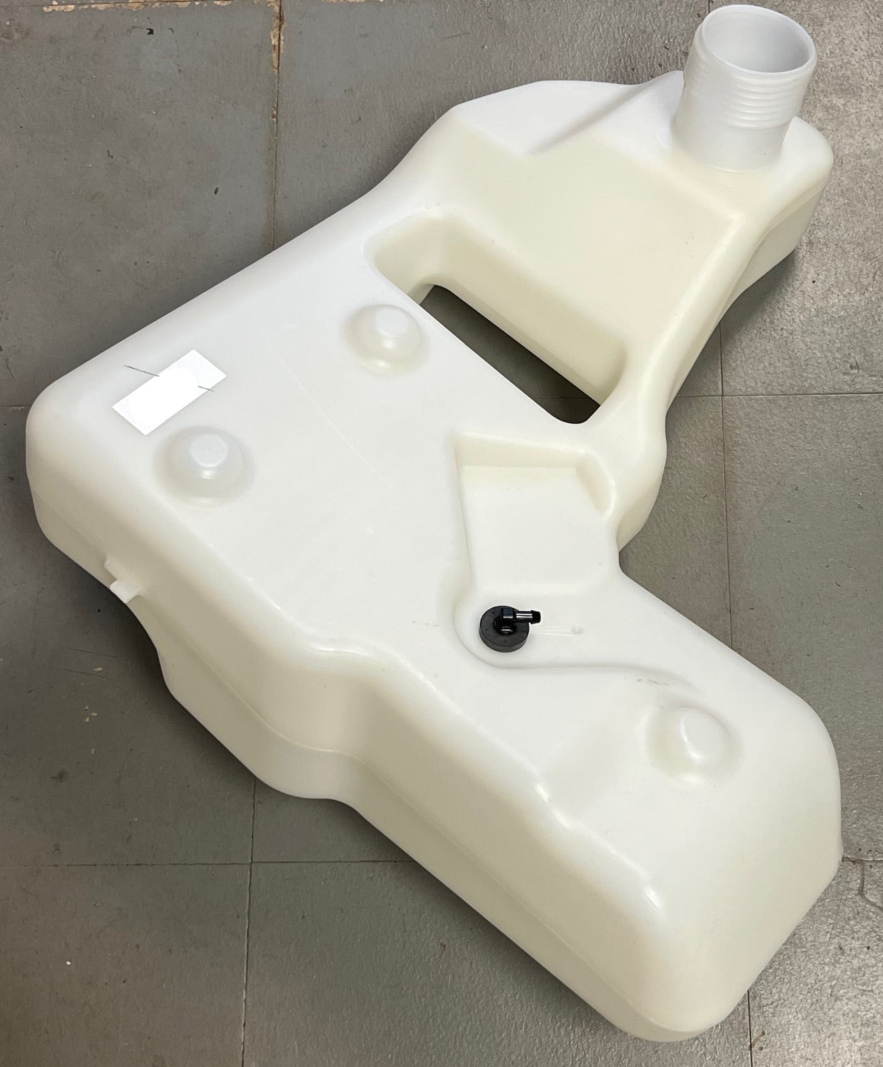 705255 Fuel Tank 4 Gallon SNAPPER fits model ST2046, ST1946