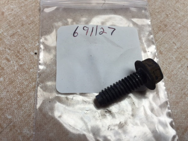691127 Screw - Drive Cap / Starter *USED* Briggs & Stratton.
