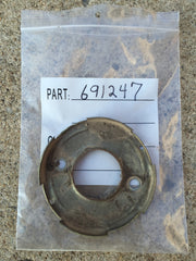 691247 *USED* Briggs & Stratton Fan Retainer.
