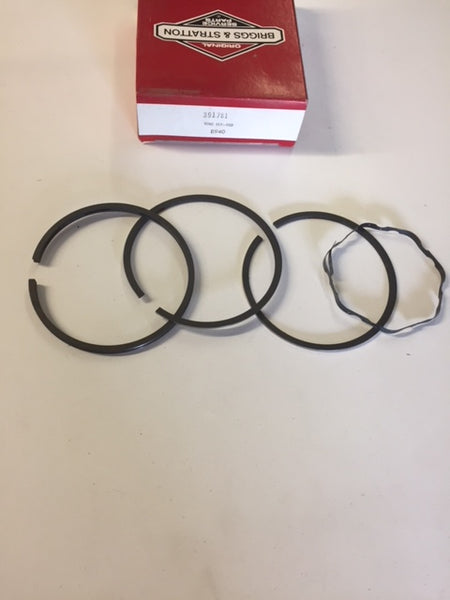 391781 Piston Ring Set .010" Briggs and Stratton NOS