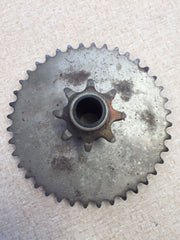 MTD 913-0331 SPROCKET ASSY-8T.  Alt. MTD 713-0331